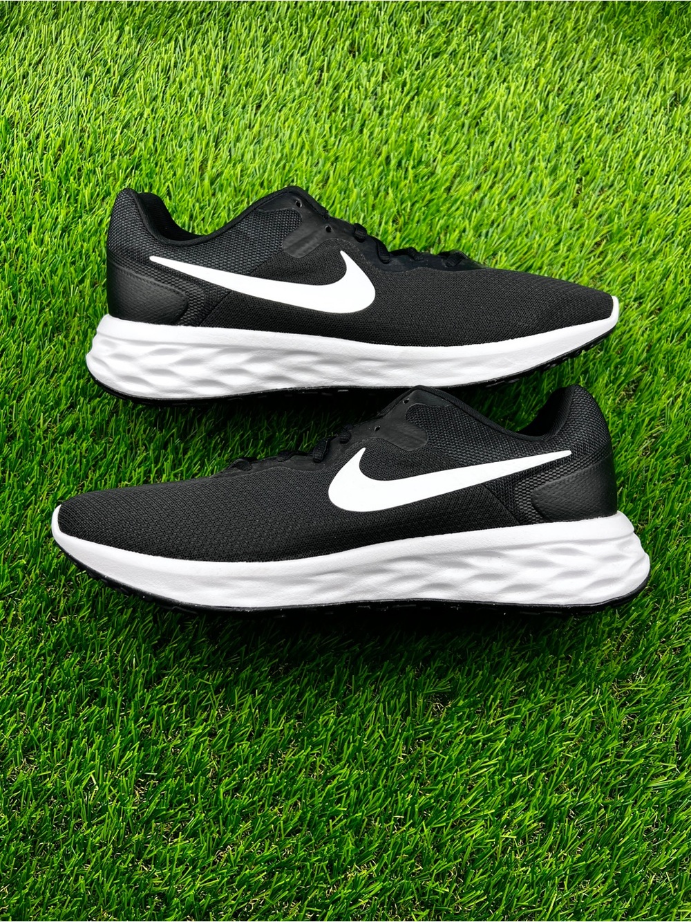 Nike Revolution 6 Wide Men’s Walking Gym Running Shoes Sneakers Black White - 11